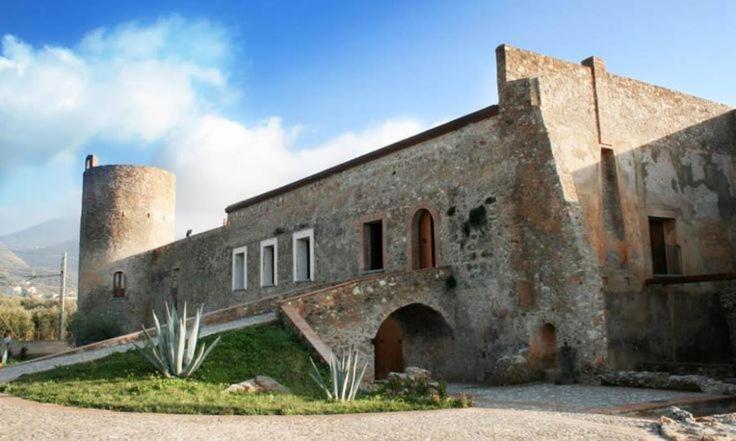 B&B Un Posto al Sole Santa Maria Del Cedro Esterno foto